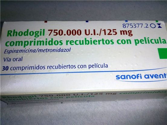 Metronidazol Oral Tablet | Bivirkninger, dosering, bruk og mer