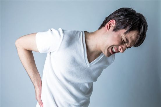 ĐAu ở vùng đùi trên: Các triệu chứng, nguyên nhân và cách điều trị